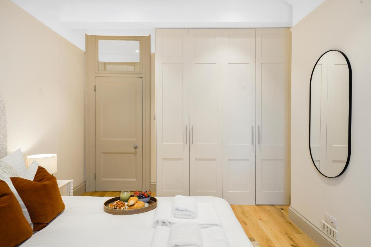 Spacious And Modern 4 Beds In Kensington Appartamento