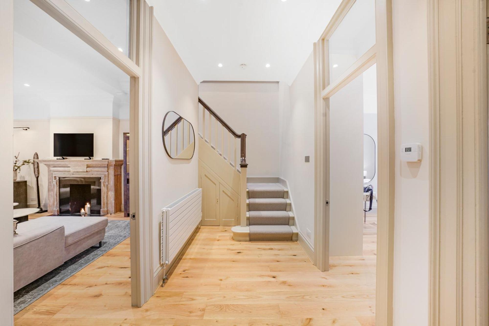 Appartamento Spacious And Modern 4 Beds In Kensington Londra
